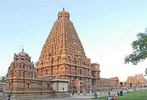 The Brihadisvara Temple, A Monumental Expression Of Chola Architecture And A Beacon Of Hindu Religious Practice