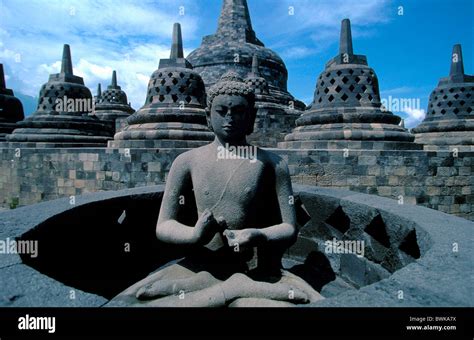 The Sailendra Dynasty and Its Influence on the Spread of Buddhism in Early Indonesia: A Glimpse into Maritime Power and Artistic Flourishing